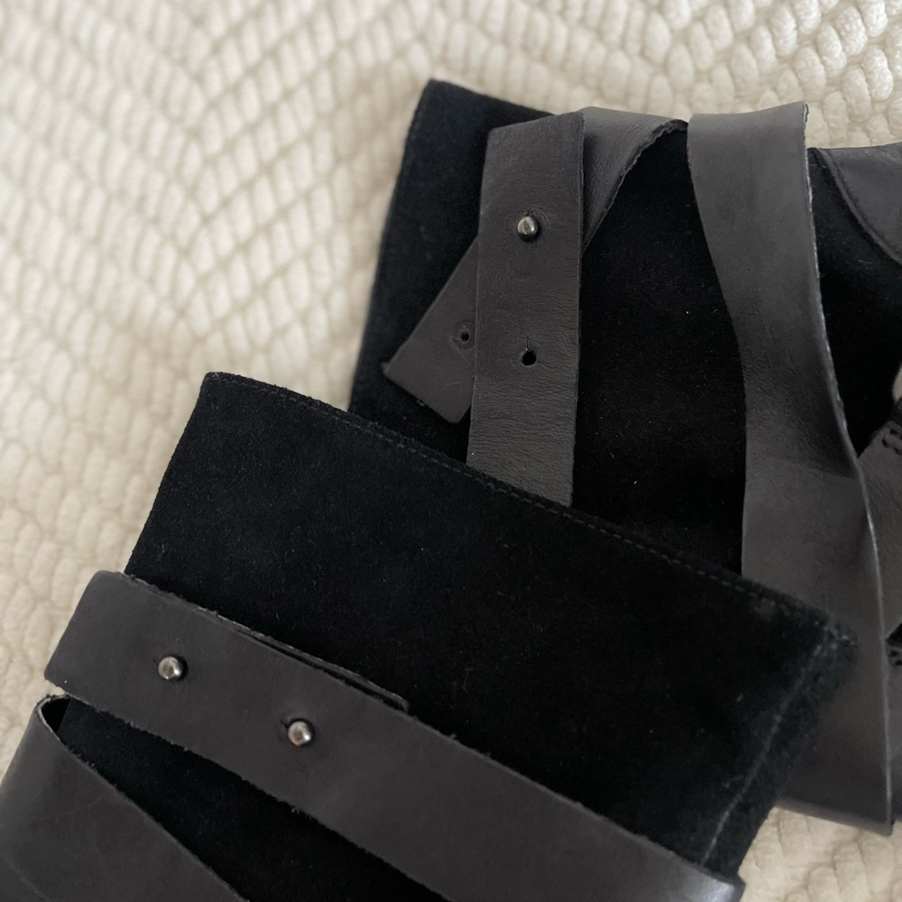 Guess Black Strap Booties - Picture 3 of 6